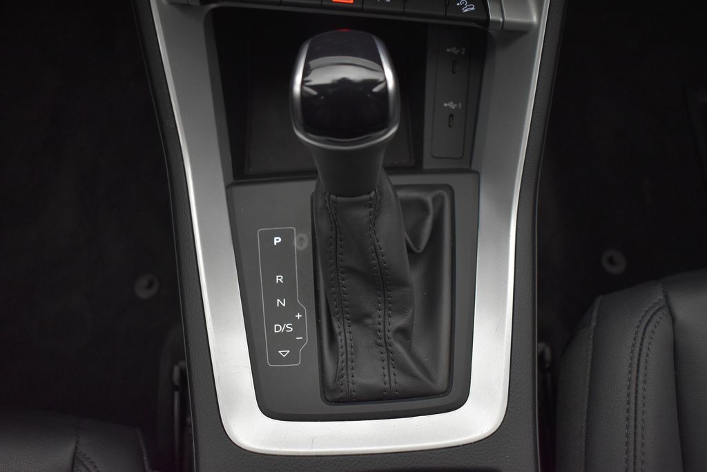 Thumbnail: 2023 Audi Q3 - 30