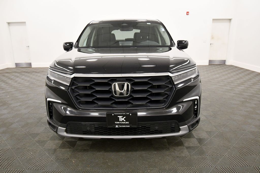 Used 2025 Honda Pilot SUV