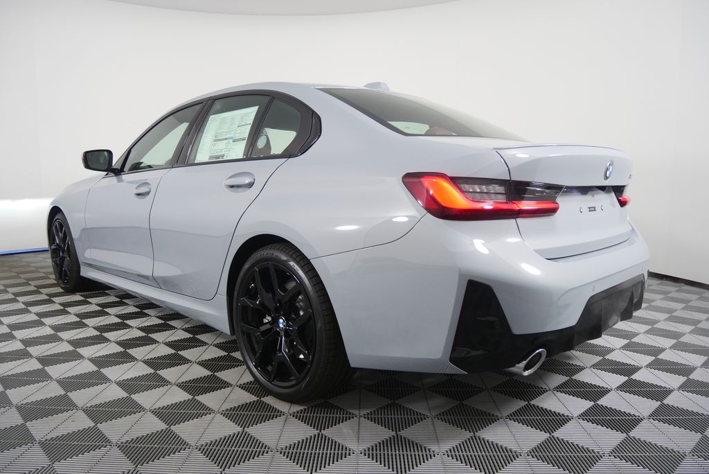 Thumbnail: 2026 BMW 3 Series - 5