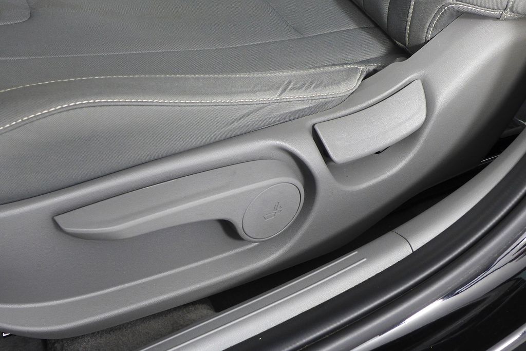 Thumbnail: 2023 Hyundai Elantra - 22