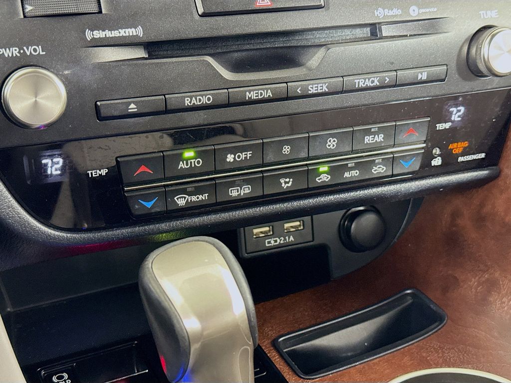 Thumbnail: 2020 Lexus RX - 16