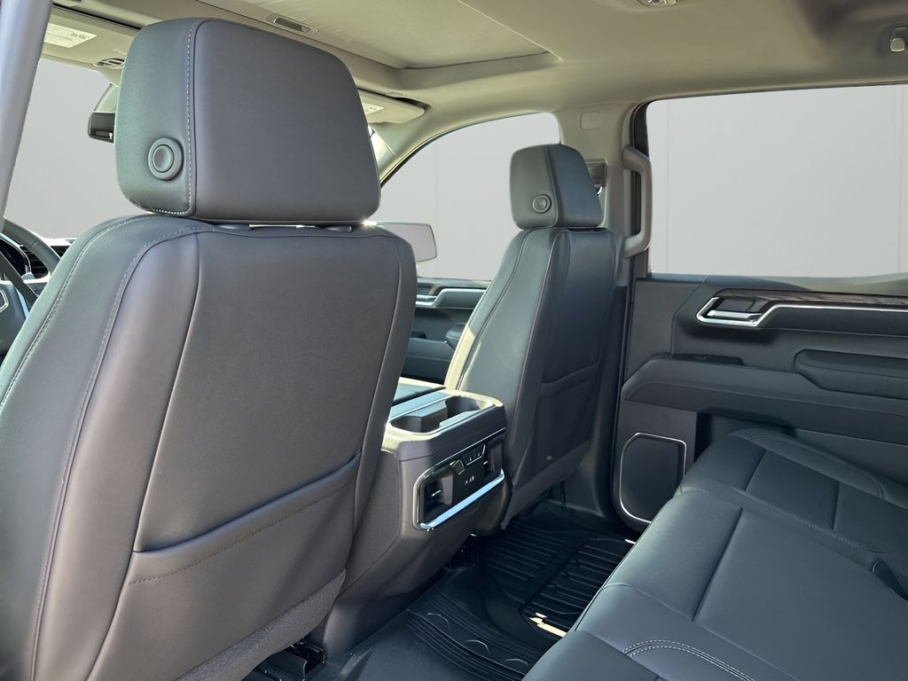 New 2026 White GMC SLT image 18