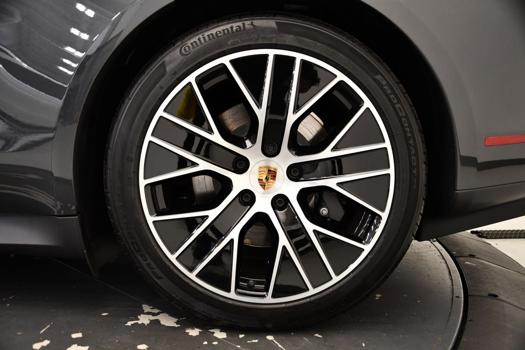 Thumbnail: 2025 Porsche Taycan - 14