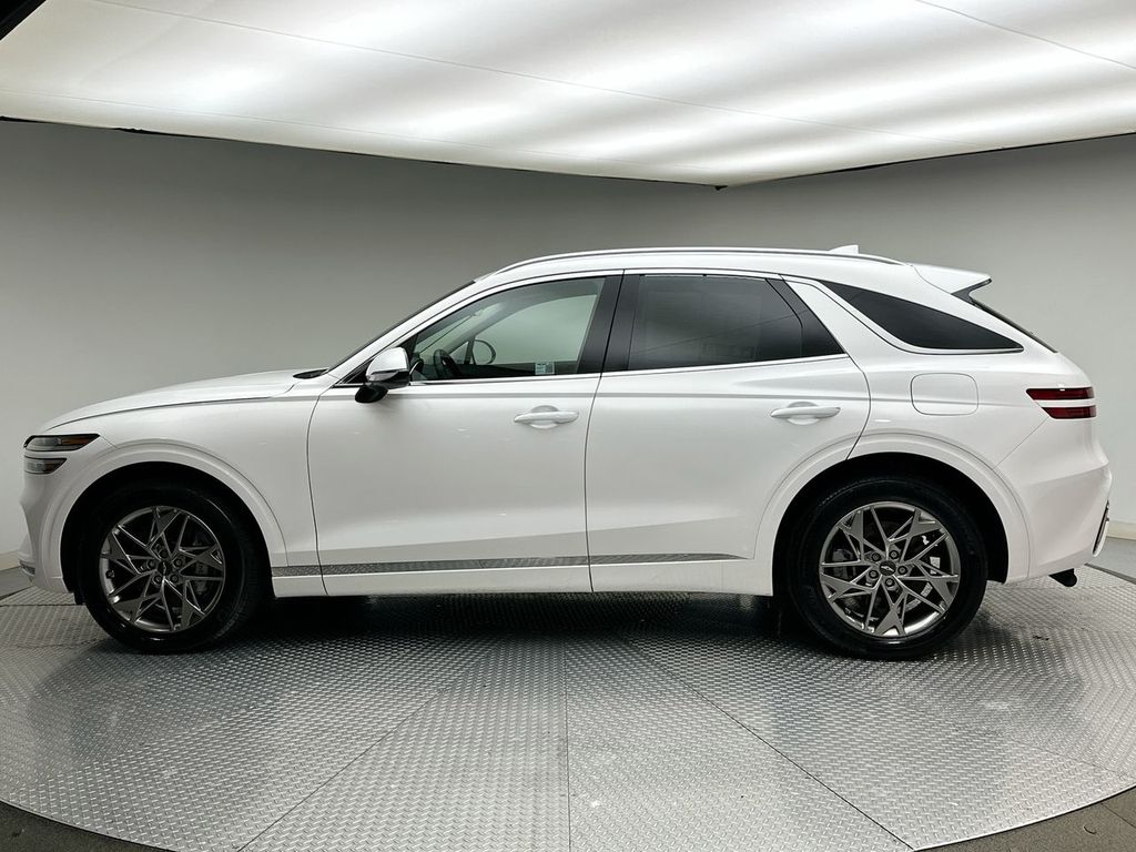 Thumbnail: 2023 Genesis GV70 - 2