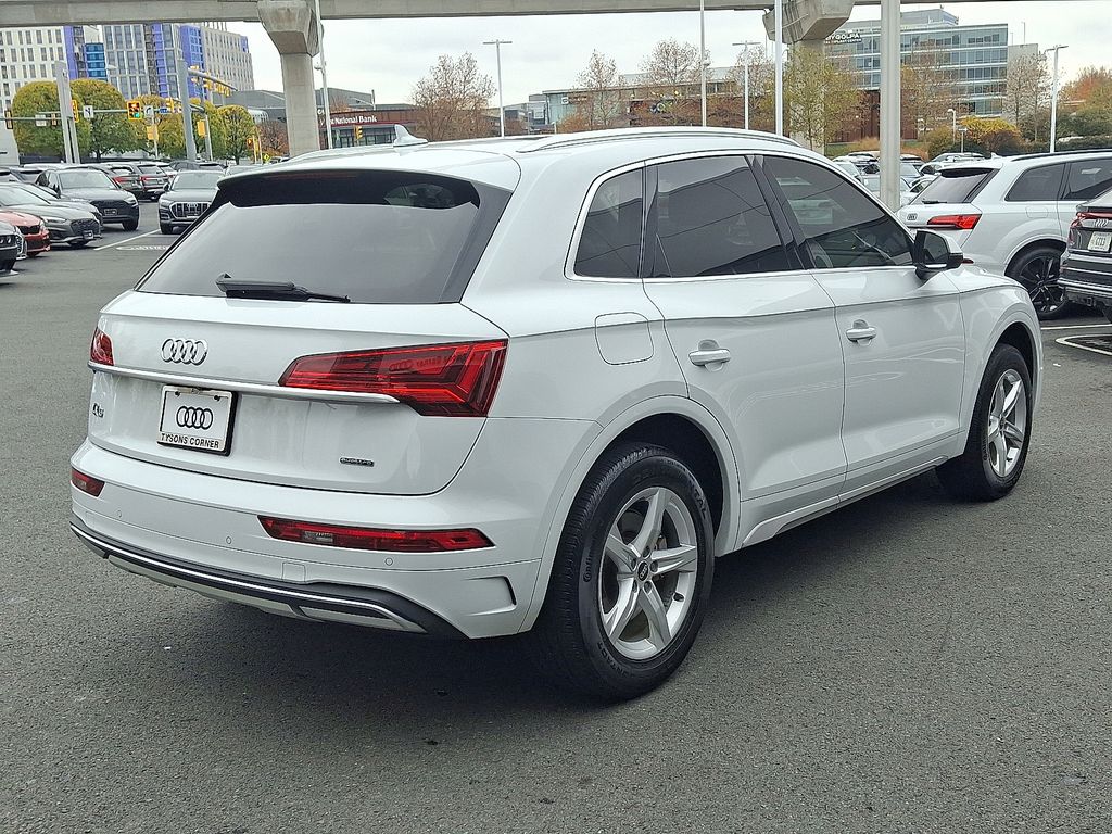 Thumbnail: 2021 Audi Q5 - 4
