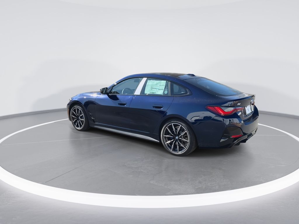 Thumbnail: 2026 BMW i4 - 6