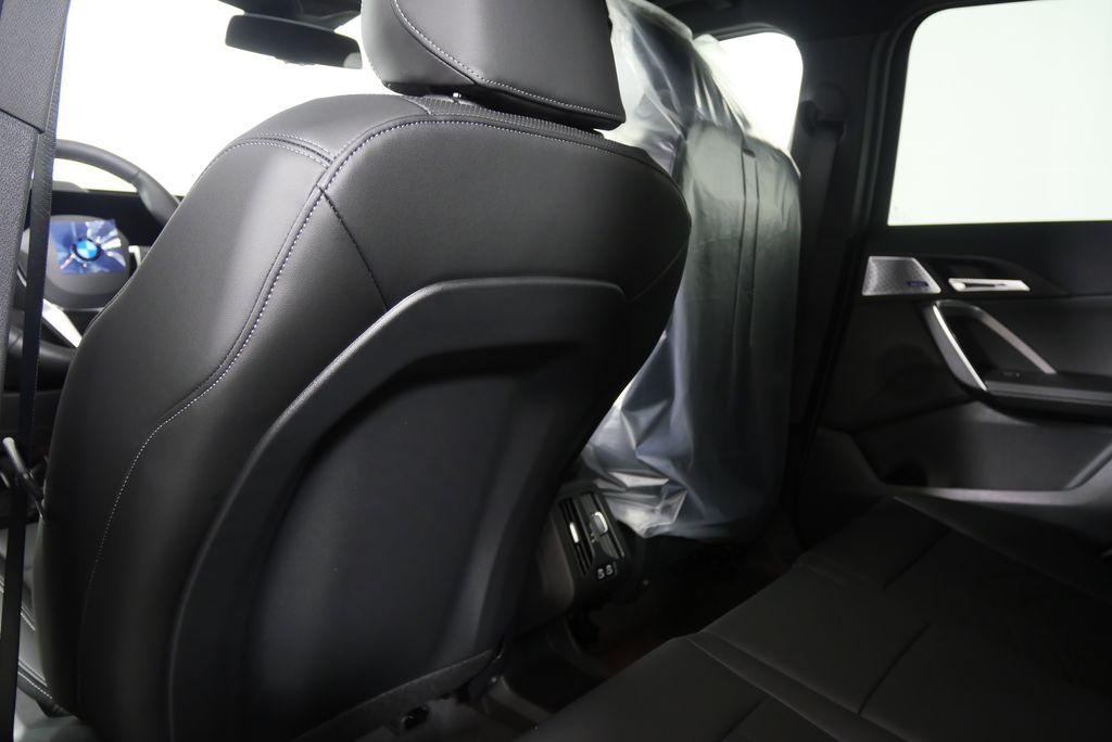 2025 BMW X1 xDrive28i 16