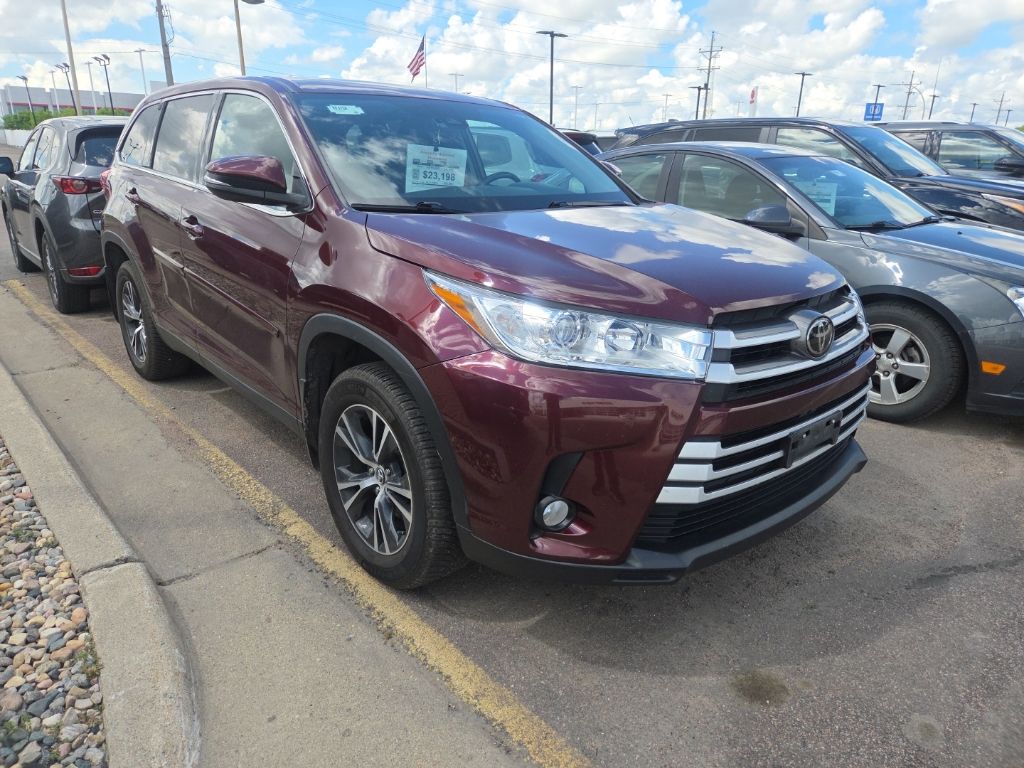 Red 2019 Toyota Highlander SUV / Crossover All-Wheel Drive 8-Speed Automatic