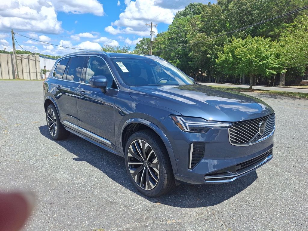 2026 Volvo XC90 B5 Plus 7-Passenger AWD