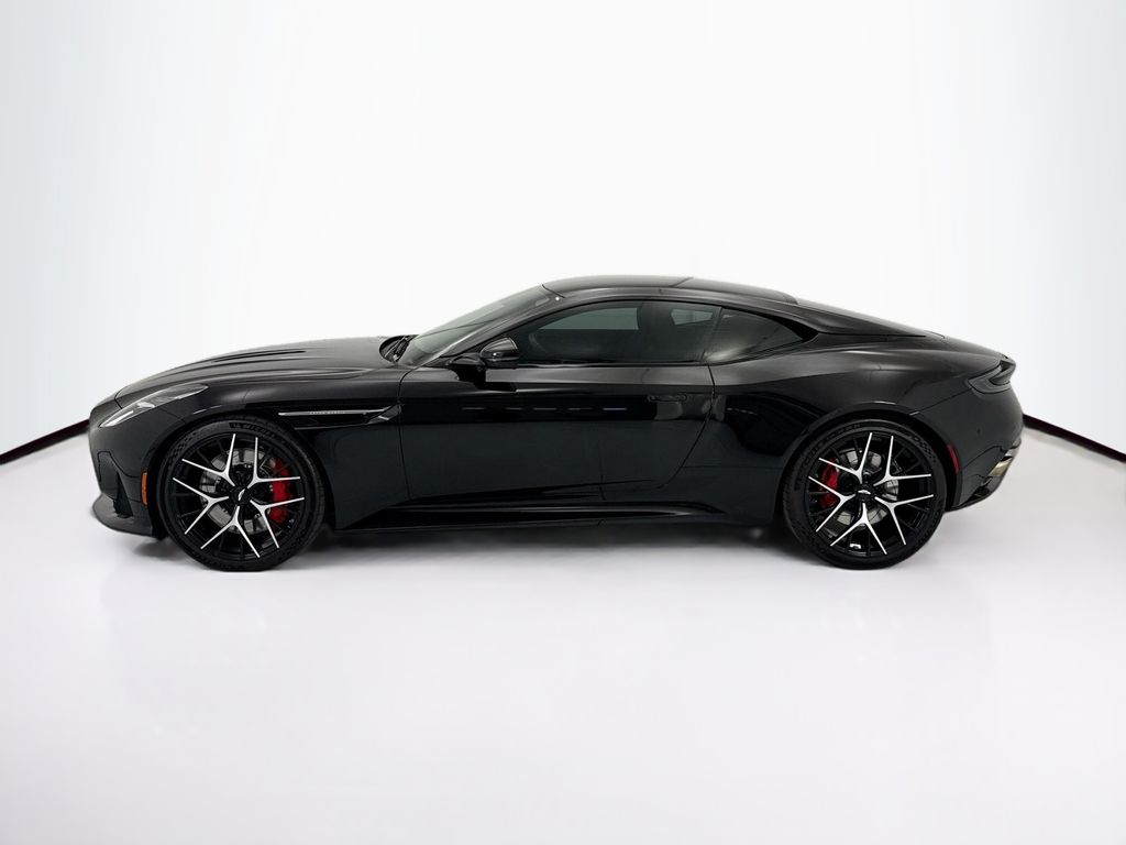 2025 Aston Martin DB12 Base - Photo 8