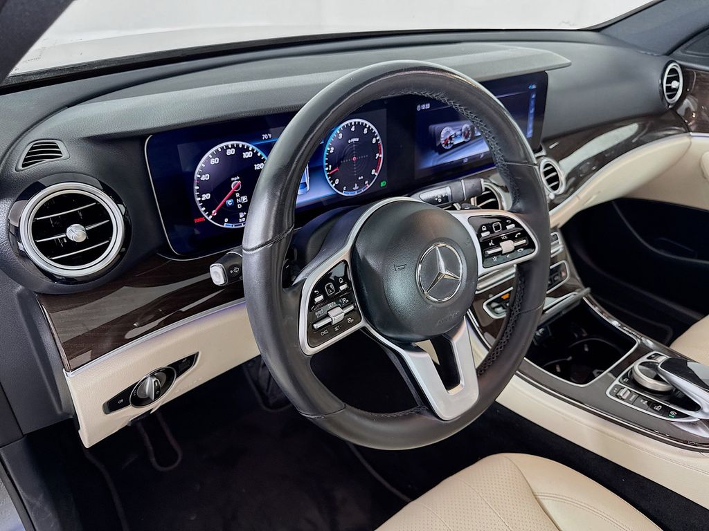Thumbnail: 2019 Mercedes-Benz E-Class - 9