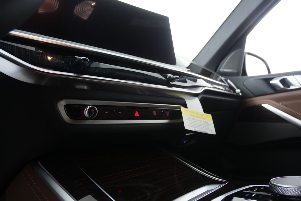 Thumbnail: 2026 BMW X5 - 21