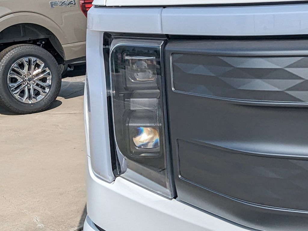 2025 Ford F-150 Lightning Lariat