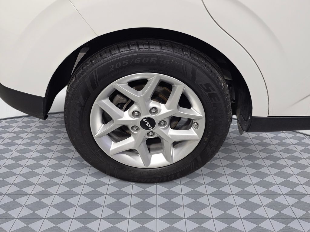 Used 2023 White Kia LX image 9