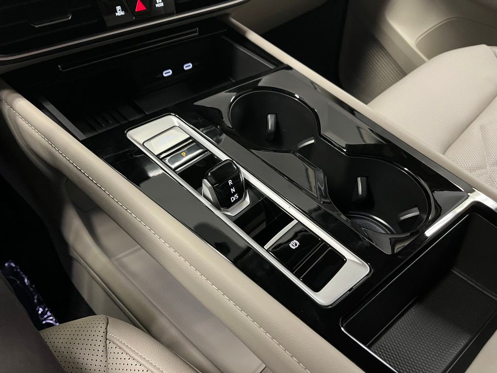 2026 Volkswagen Atlas SE w/Tech - Photo 13