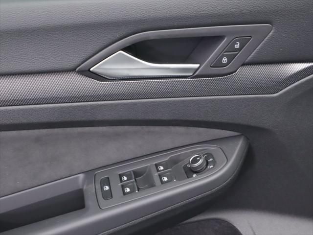 Thumbnail: 2025 Volkswagen Golf - 24