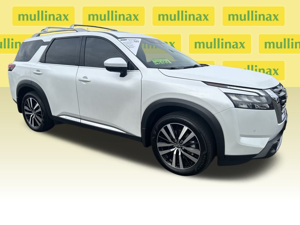 2025 Nissan Pathfinder Platinum 4WD