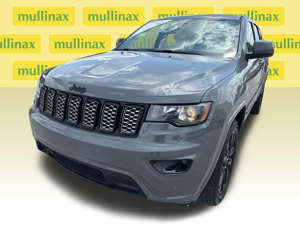 Certified Used 2020 Gray Jeep Altitude image 10