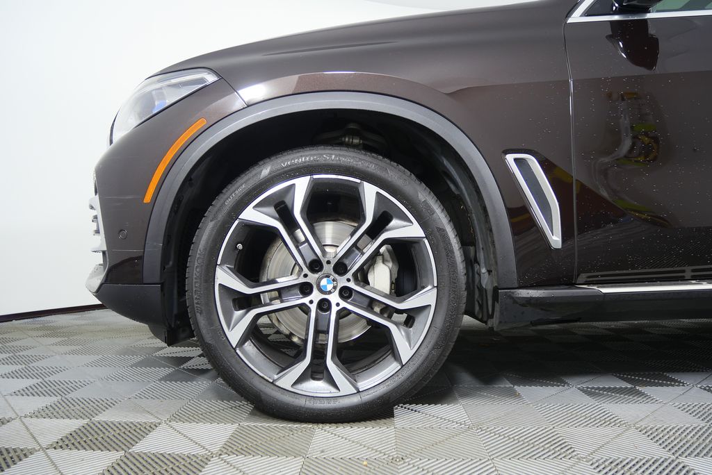 Thumbnail: 2023 BMW X5 - 7