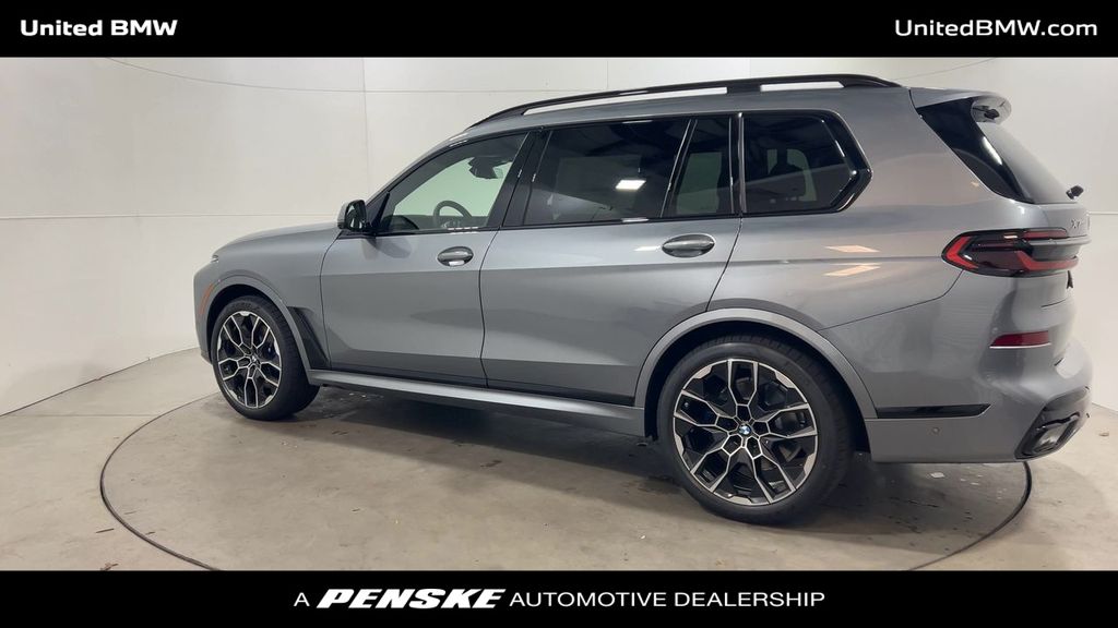 2025 BMW X7 xDrive40i 6