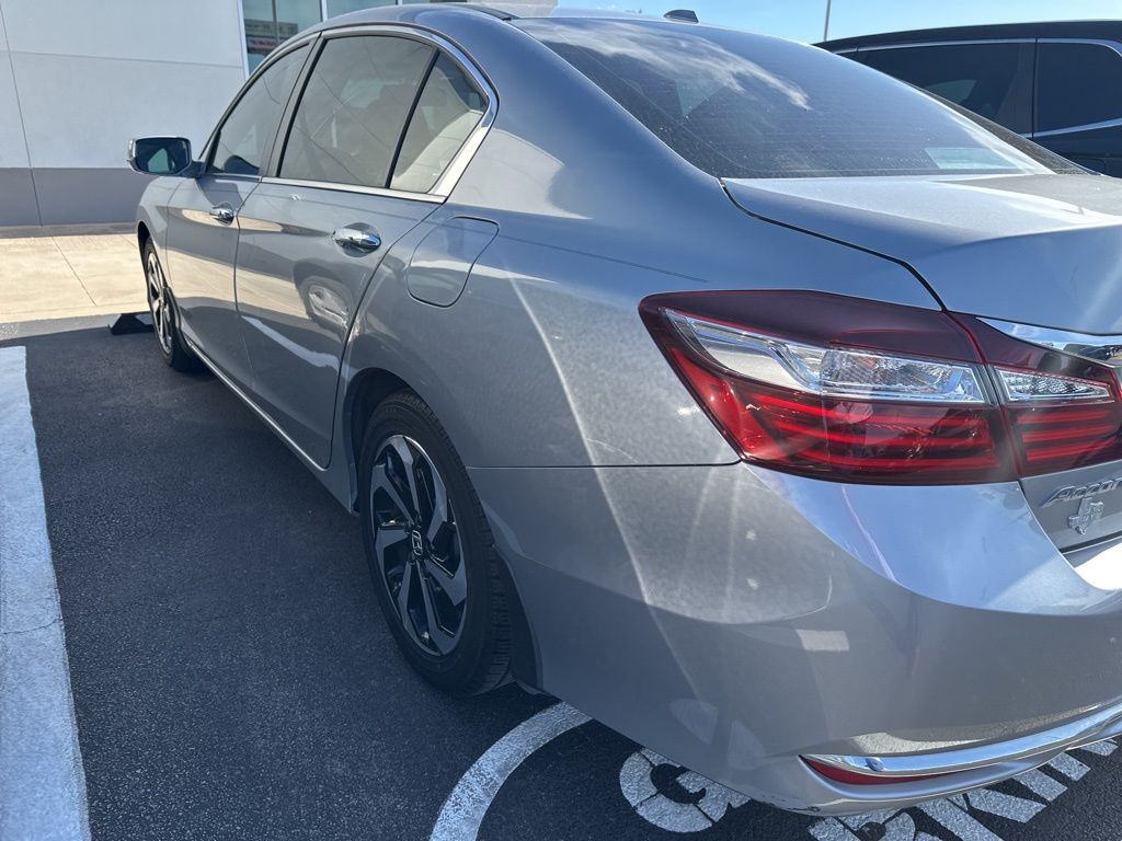 Thumbnail: 2017 Honda Accord - 5