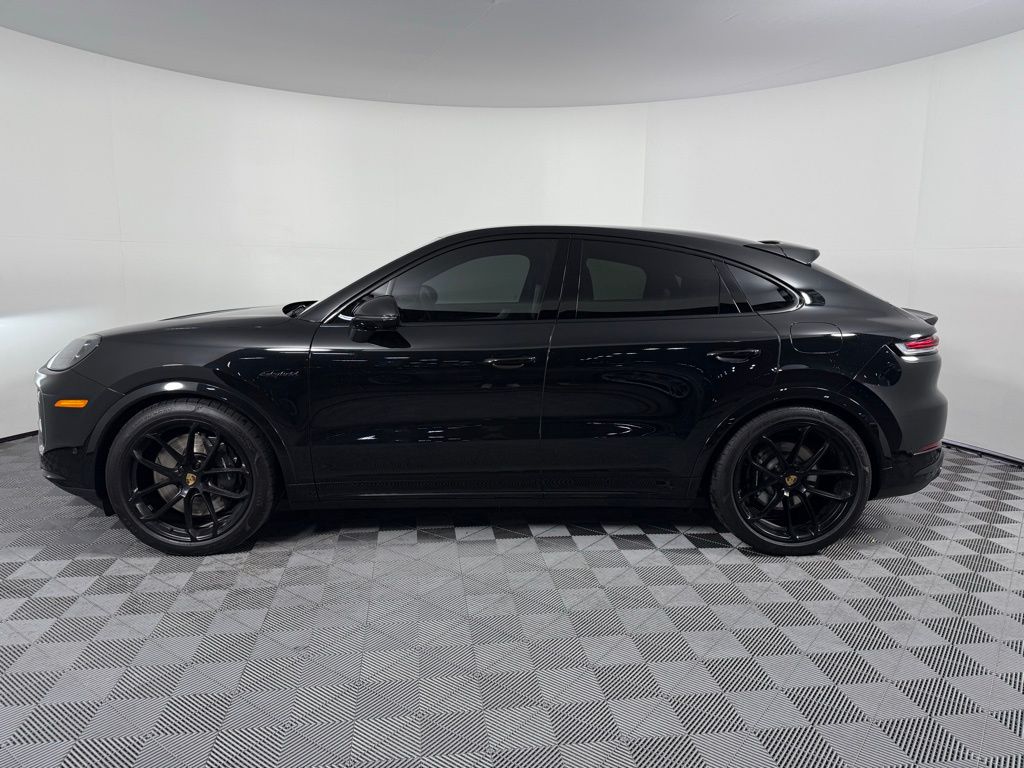 Thumbnail: 2024 Porsche  - 8