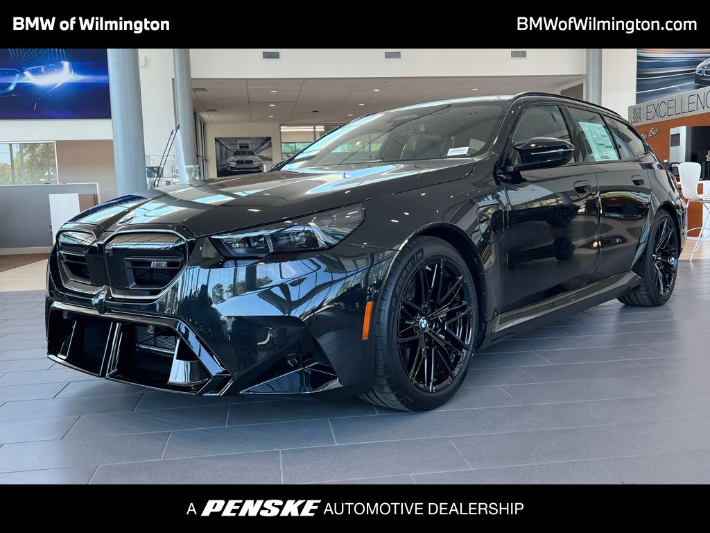 Thumbnail: 2026 BMW M5 - 1