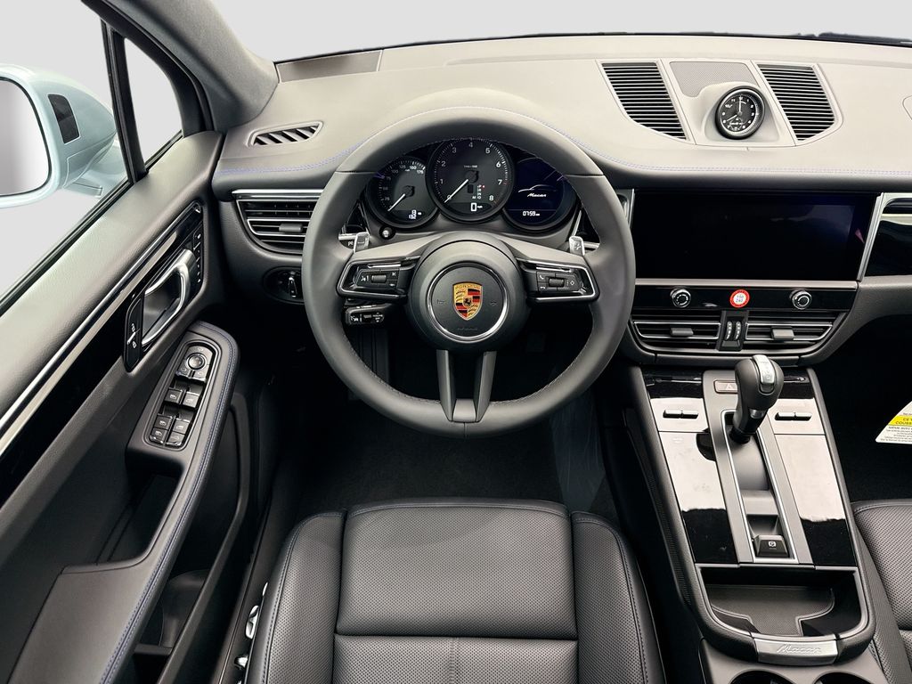 Thumbnail: 2026 Porsche Macan - 13
