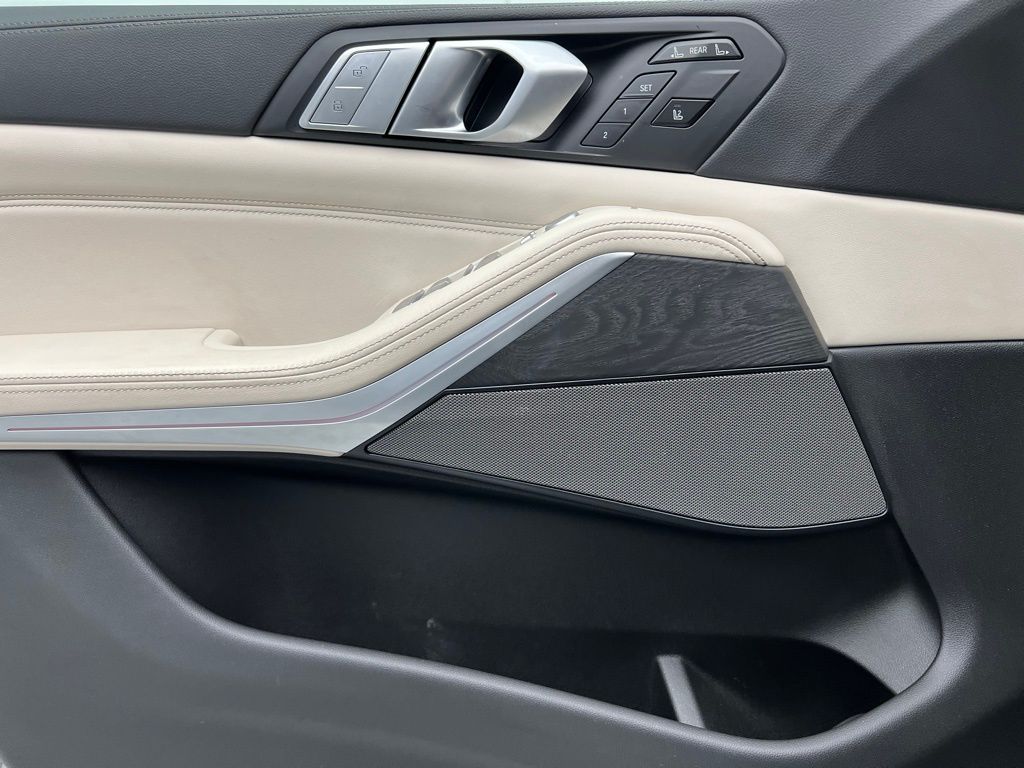 Thumbnail: 2020 BMW X7 - 22