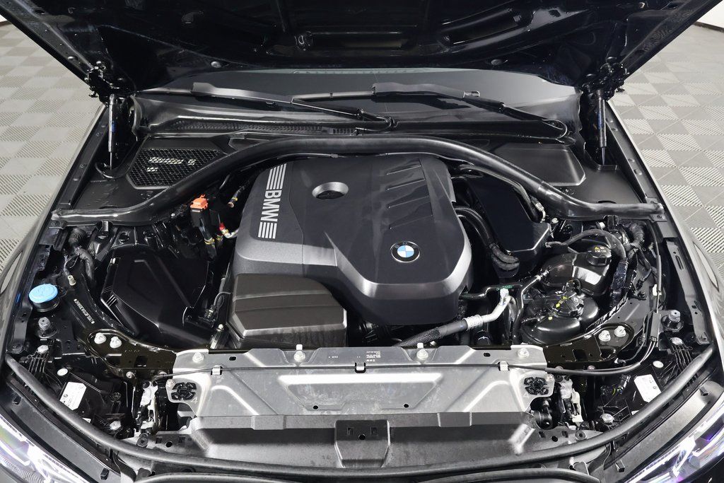 Thumbnail: 2025 BMW 3 Series - 15