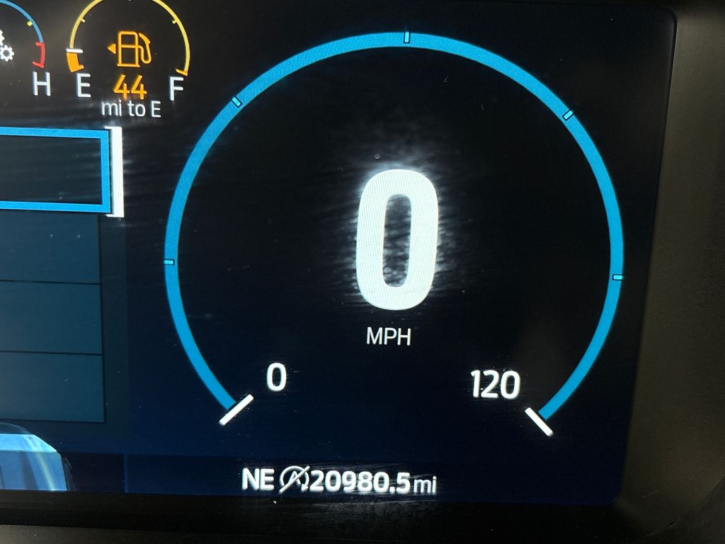Certified Used 2023  Ford Lariat image 22