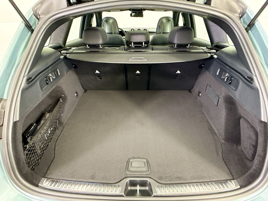 Thumbnail: 2026 Mercedes-Benz GLC - 26