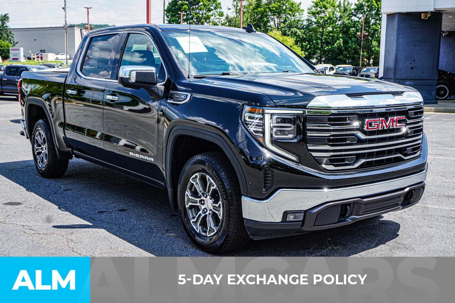 Used 2025 Black GMC SLT image 4