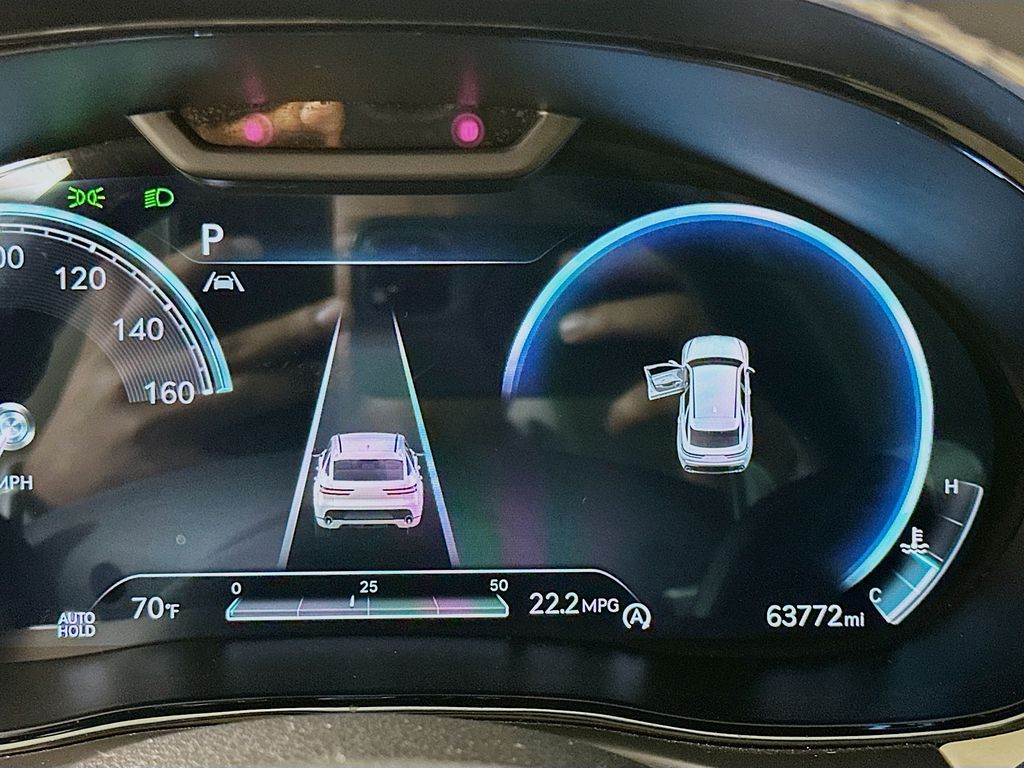 Thumbnail: 2022 Genesis GV70 - 12