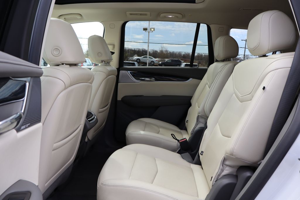 2022 Cadillac XT6 Premium Luxury photo