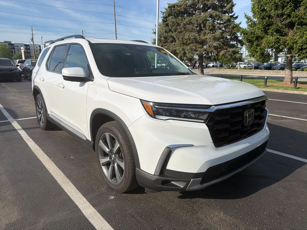 Thumbnail: 2023 Honda Pilot - 4