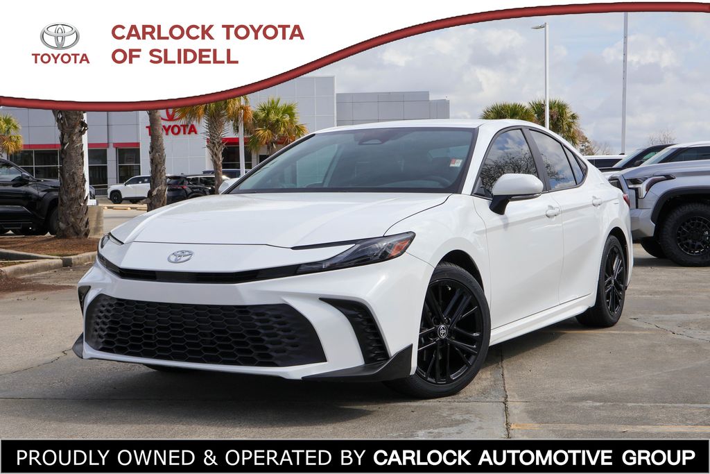 2025 Toyota Camry SE FWD