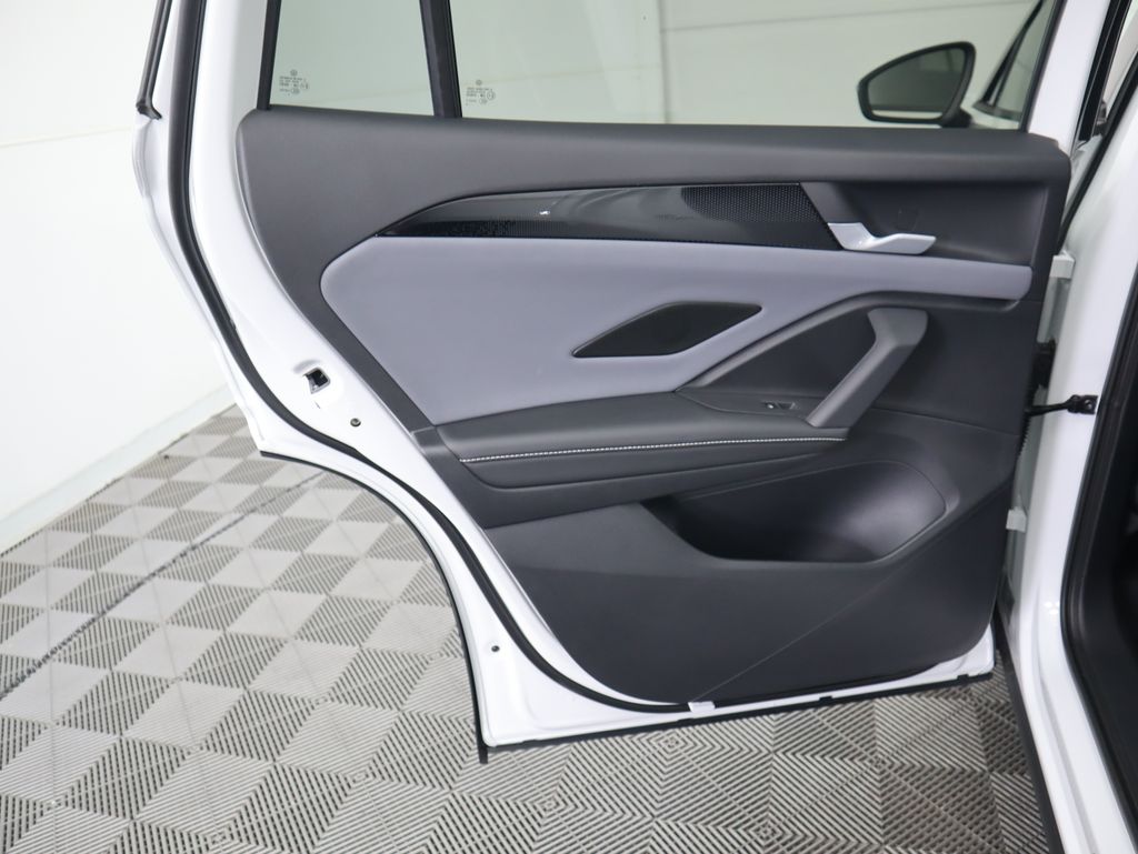 2025 Volkswagen Tiguan 2.0T 27