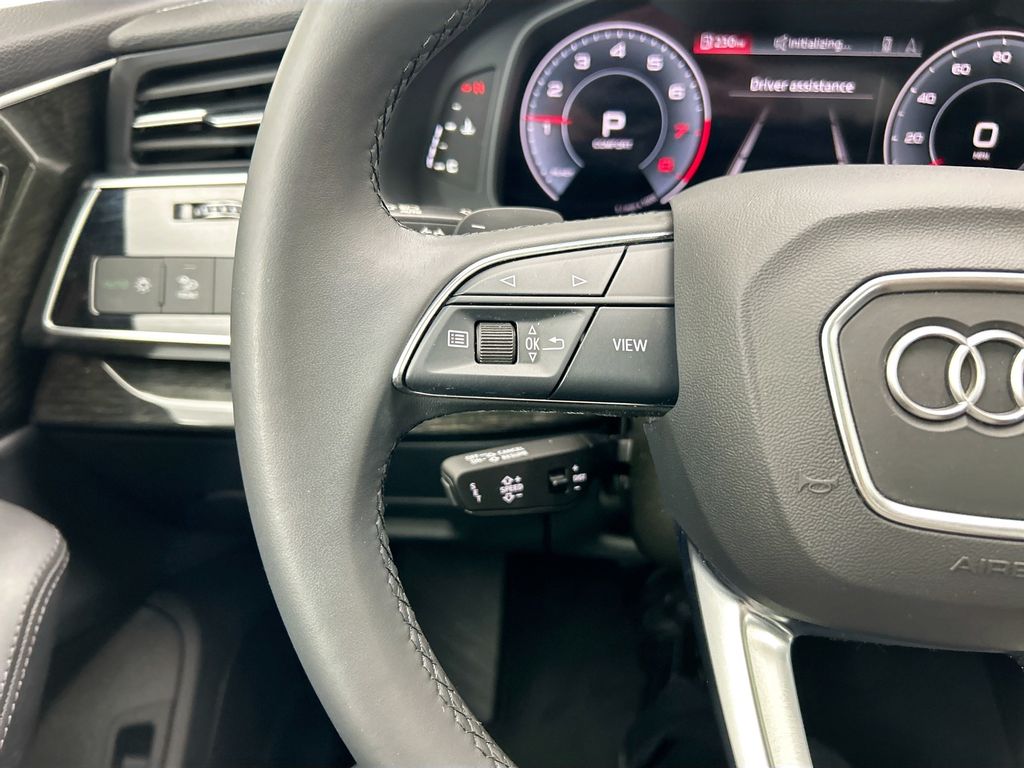 Thumbnail: 2023 Audi Q7 - 11