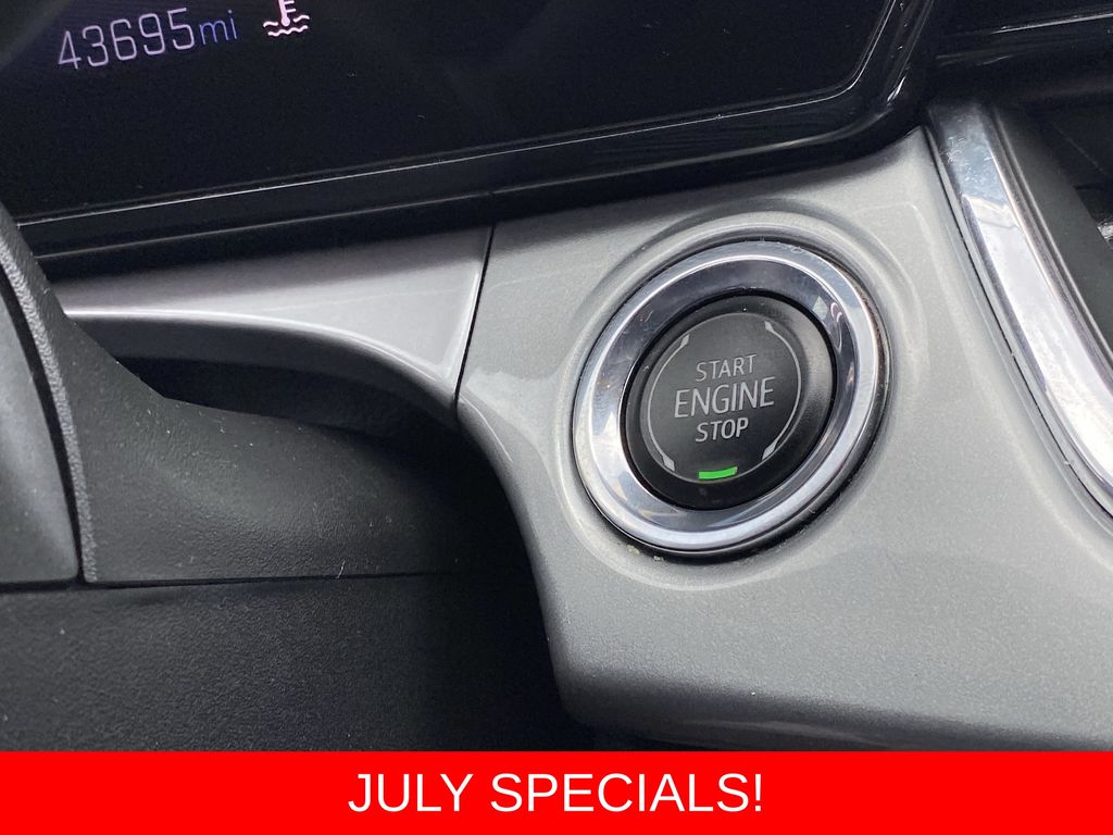 Used 2025 Chevrolet Trax SUV
