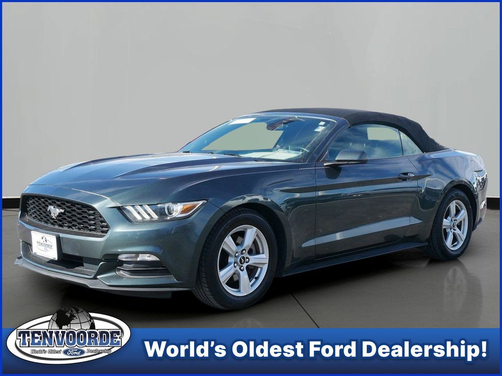 2015 Ford Mustang V6 Convertible RWD