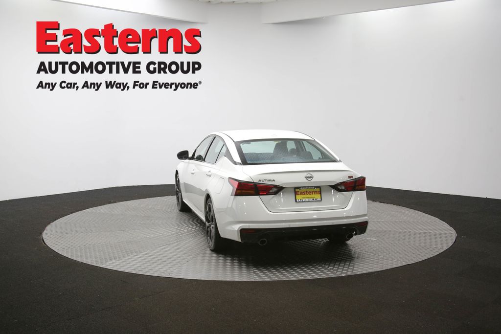 Used 2023 White Nissan 2.5 SR image 64