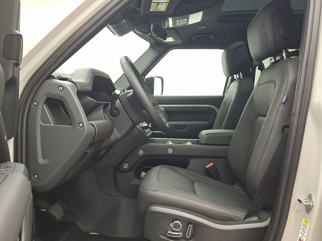 Thumbnail: 2026 Land Rover Defender - 10