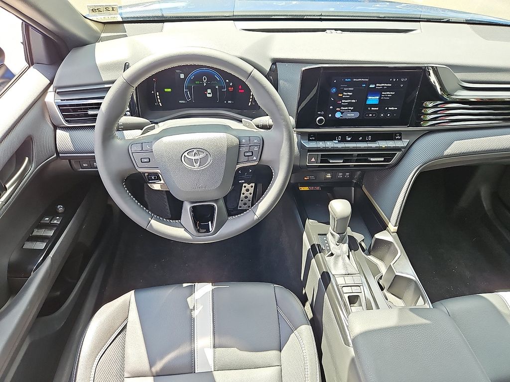 Thumbnail: 2025 Toyota Camry - 10