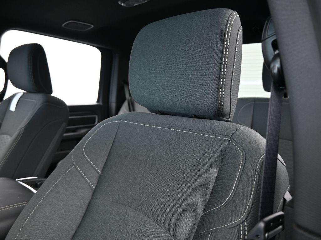 New 2026 Diamond Black Crystal Pearlcoat Ram Big Horn image 16