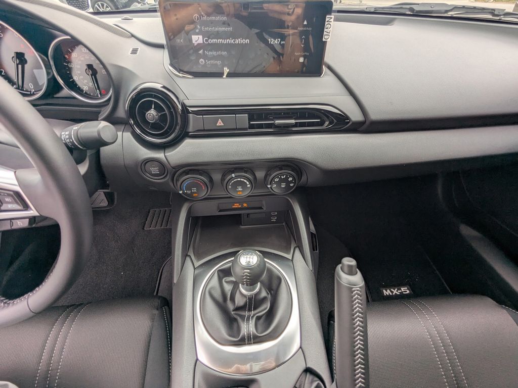 2025 Mazda MX-5 Miata Sport