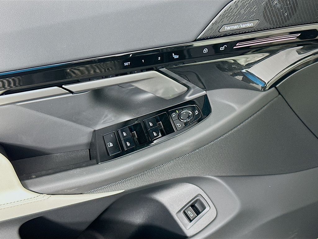 Thumbnail: 2026 BMW 5 Series - 20