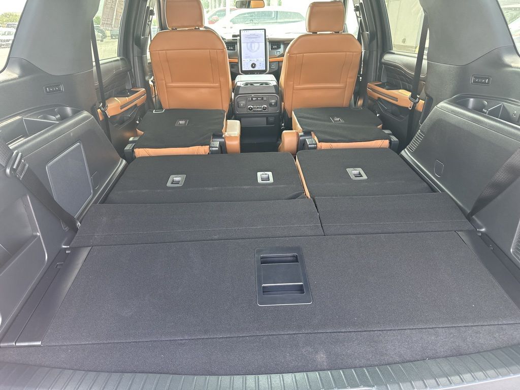 2024 Ford Expedition Platinum 12