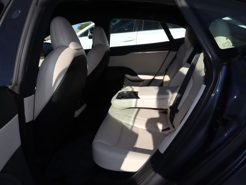 Thumbnail: 2022 Tesla Model S - 10