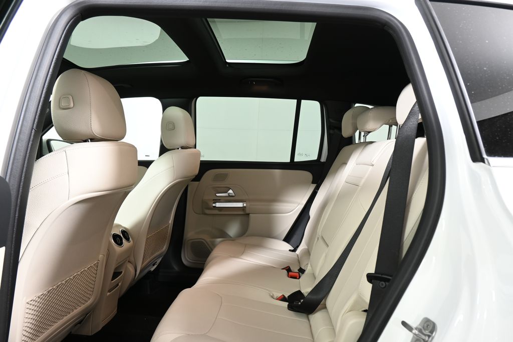 Thumbnail: 2026 Mercedes-Benz GLB - 32